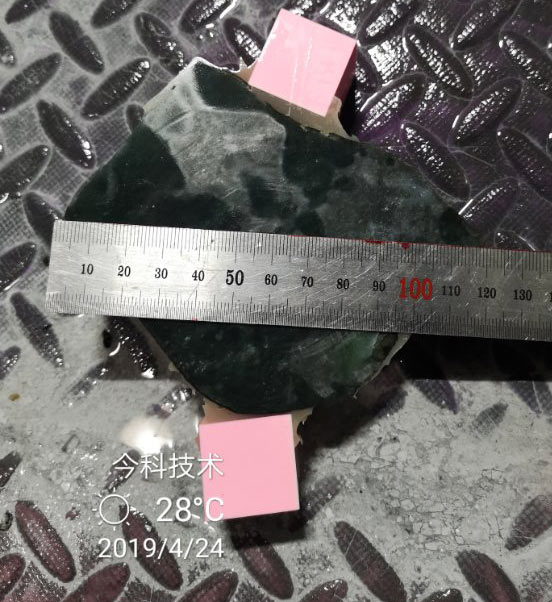 加工實例：玉石翡翠品種糯冰切樣直徑120mm用時2.6小時