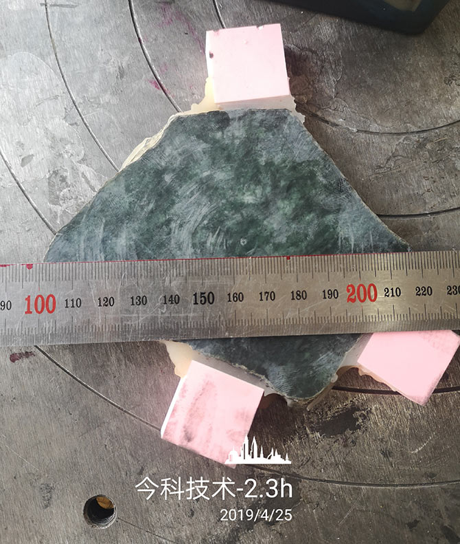加工實例：翡翠品種糯冰切割效果