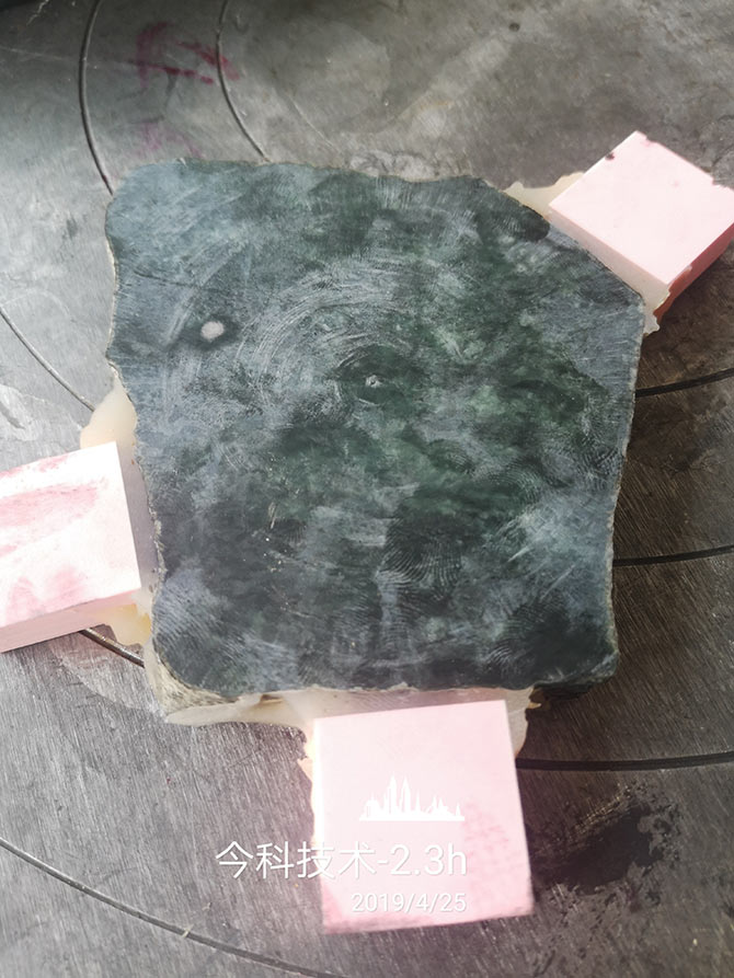 加工實例：翡翠品種糯冰切割效果