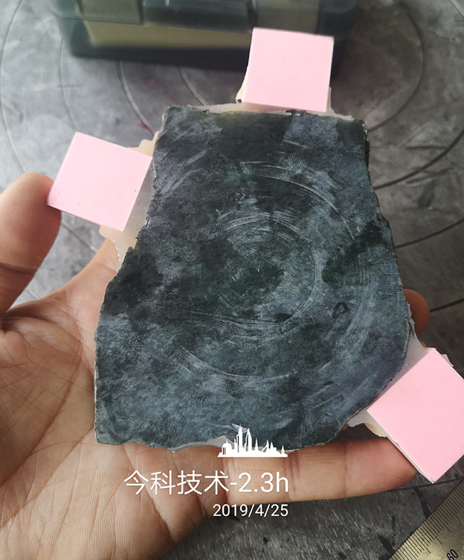 加工實例：翡翠品種糯冰切割效果