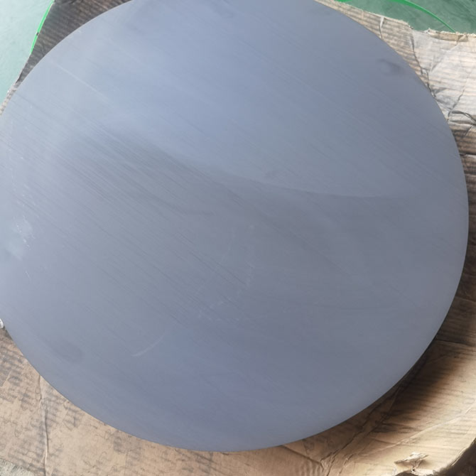 加工實例：直徑560mm石墨圓柱橫切效果