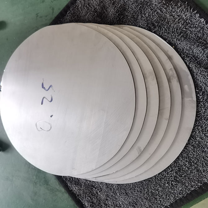 加工實(shí)例/客戶φ200mm單晶硅14~15分鐘切一片效果