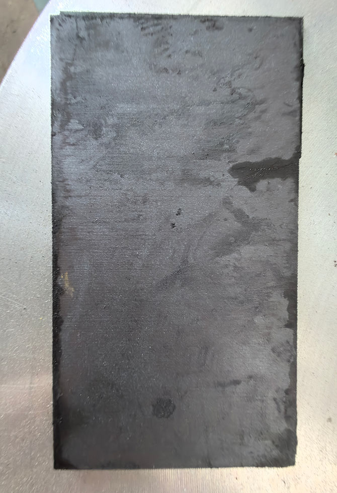黑色陶瓷切樣，黑色陶瓷切割機，黑色陶瓷切割設備，今科技術